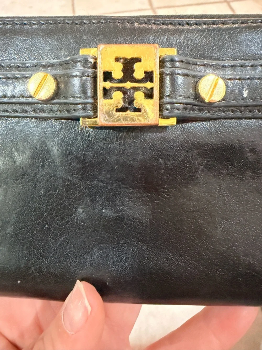 Tory Burch zip-around continental wallet
